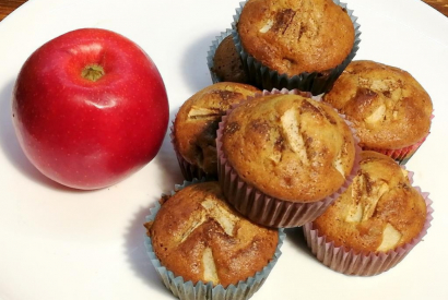 Przepis na muffinki orkiszowo - jaglane z jabłkami i cynamonem.